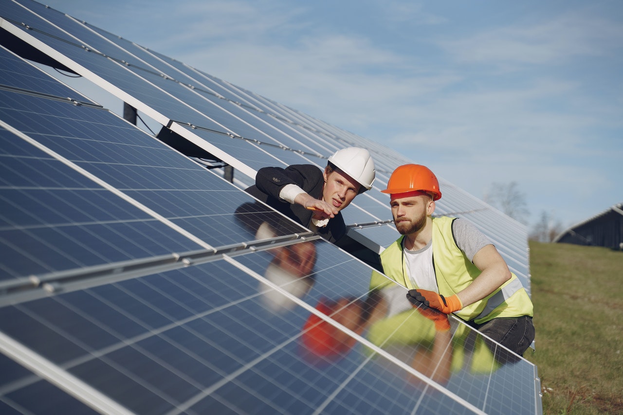 solar-company-installation